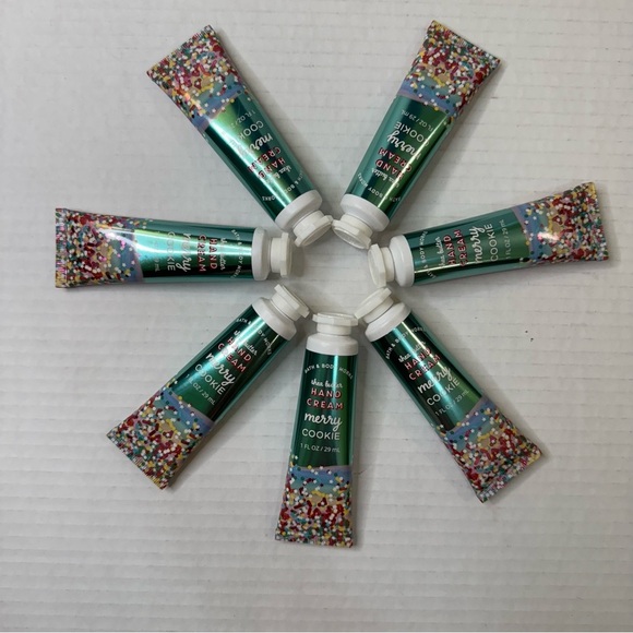 Bath & Body Works Shea Butter Merry Cookie Hand Cream - Picture 1 of 4